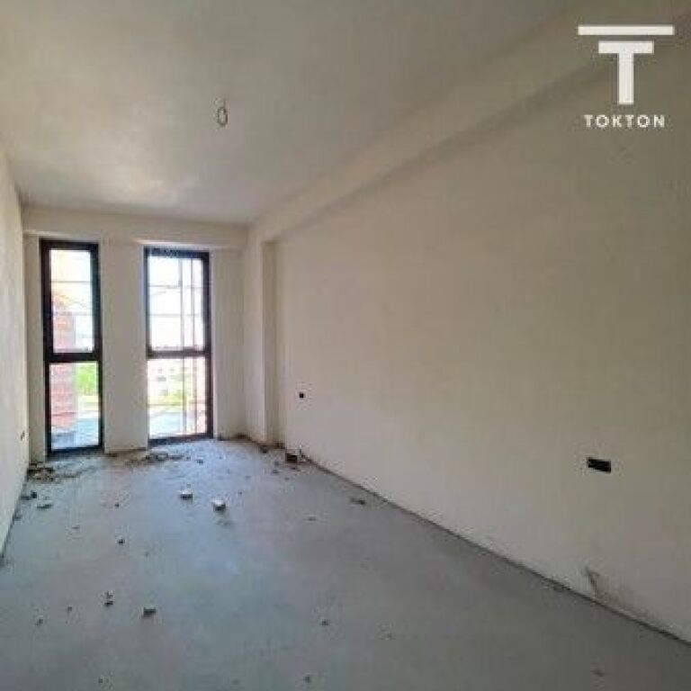SHITET, APARTAMENT 3+1+2, RIVERSIDE RESIDNECE, RRUGA: "STAVRI THEMELI", TIRANË