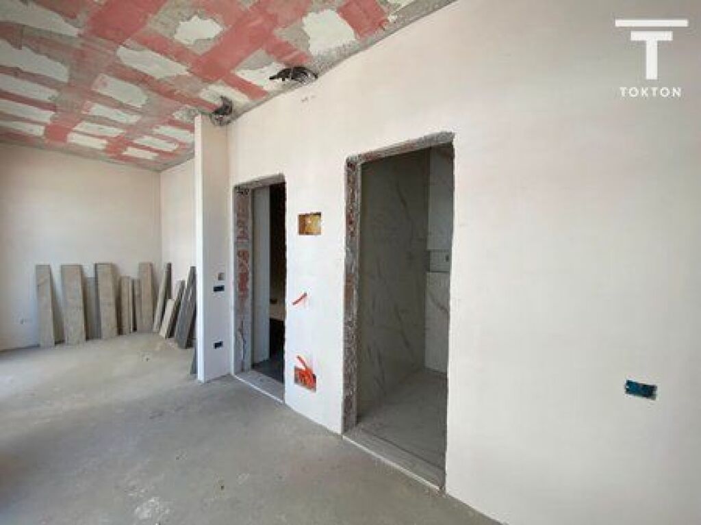 QIRA, AMBIENT BIZNESI, WHITE PALACE RESIDENCE, PASKUQAN