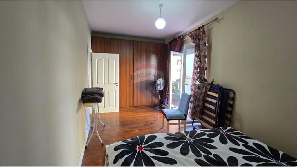 Appartamento 2+1 con super veranda in vendita a Yzberisht