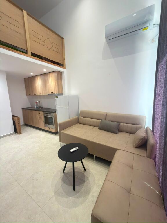 Appartamento duplex in affitto a Golden Park