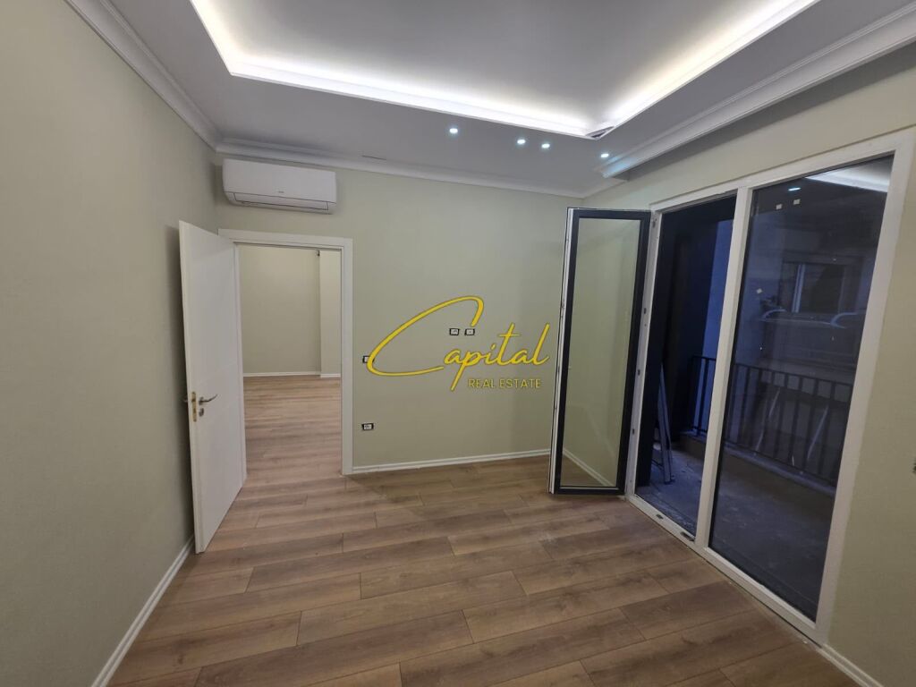 ZYRE ME QIRA 67 M2 KOMUNA E PARISIT 600 EURO
