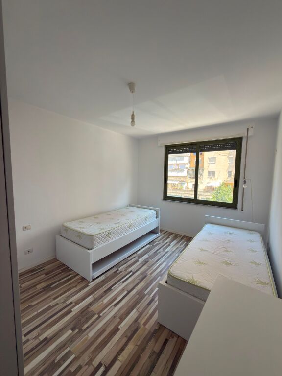 🔑SHITET - Apartament 2+1+2 tek Komuna e Parisit