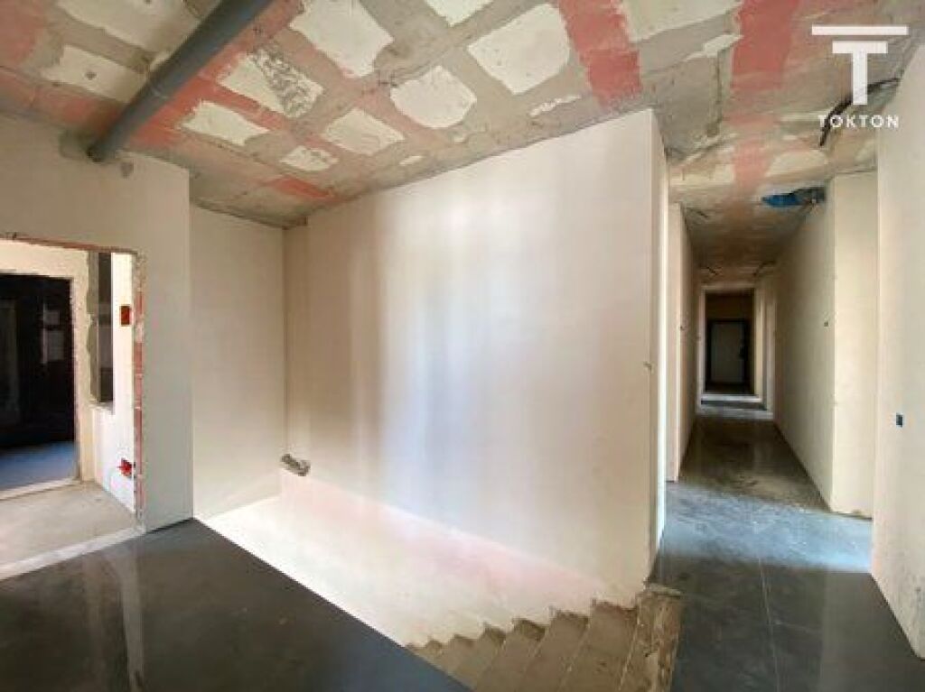 QIRA, AMBIENT BIZNESI, WHITE PALACE RESIDENCE, PASKUQAN