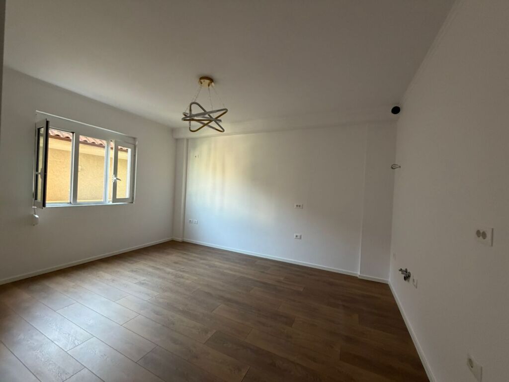 🏡 APPARTAMENTO 1+1 IN VENDITA – VIA DRITAN HOXHA
