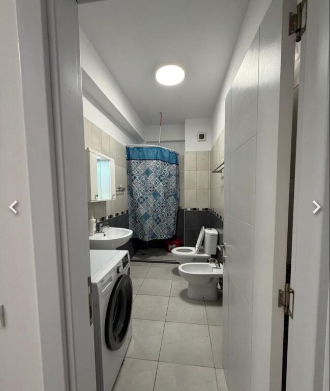 Appartamento 2+1 in affitto, di fronte all'Ospedale Americano 3 Complesso Golden Park 600 Mila lek