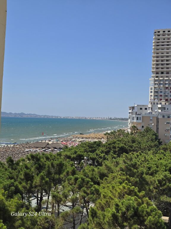 Shitet Apartament  ne vije te pare me detin