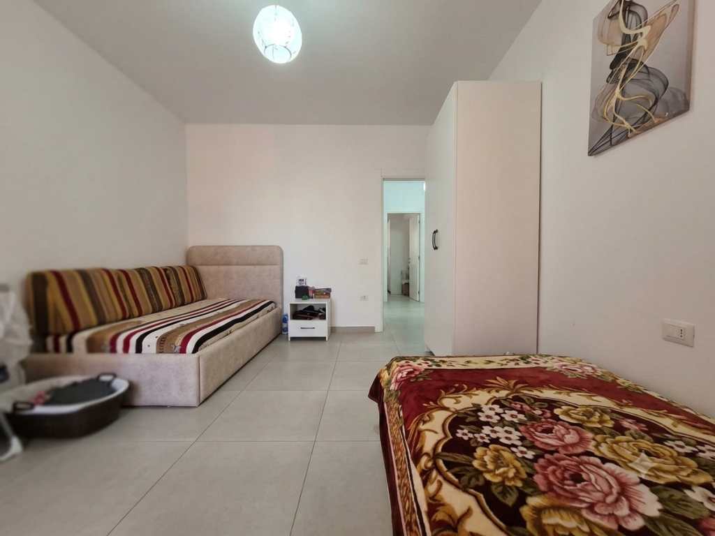 Qera,Apartament 2+1+post parkimi tek Kompleksi ASL!