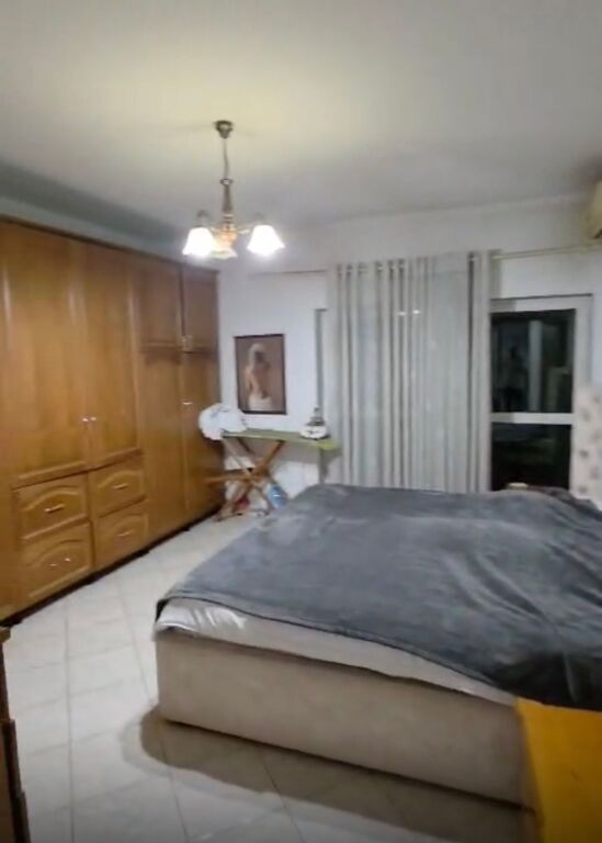 Apartment for sale 3+1+2 at Komuna e Parisit