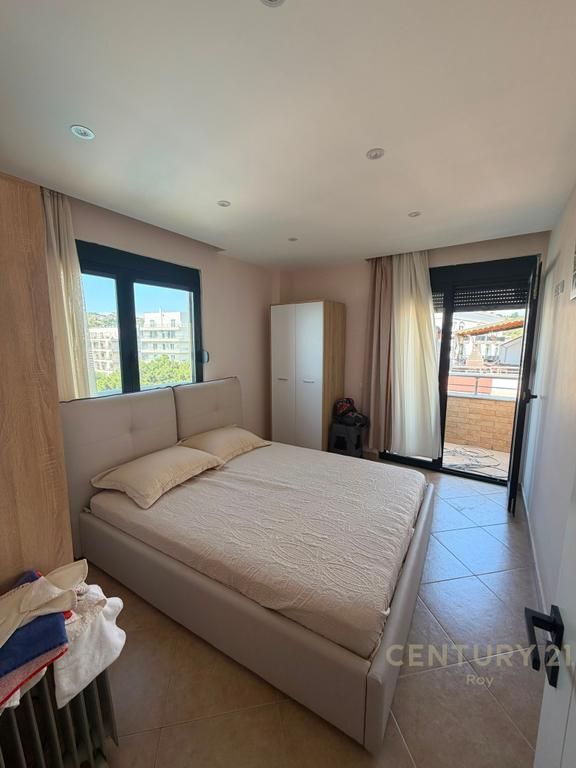 SHITET APARTAMENT 1+1 NE VIJEN E PARE ME DETIN !