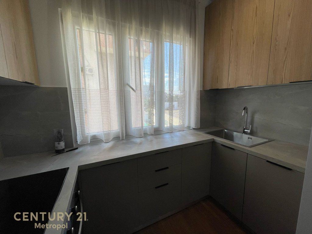 JEPET ME QIRA APARTAMENT 2+1+2, RR. E DIBRES ( MEDRESEJA)!