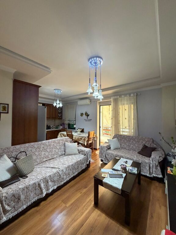 VENDESI APPARTAMENTO 2+1 KODRA E DIELLIT 18.500.000 LEKE FH-83808