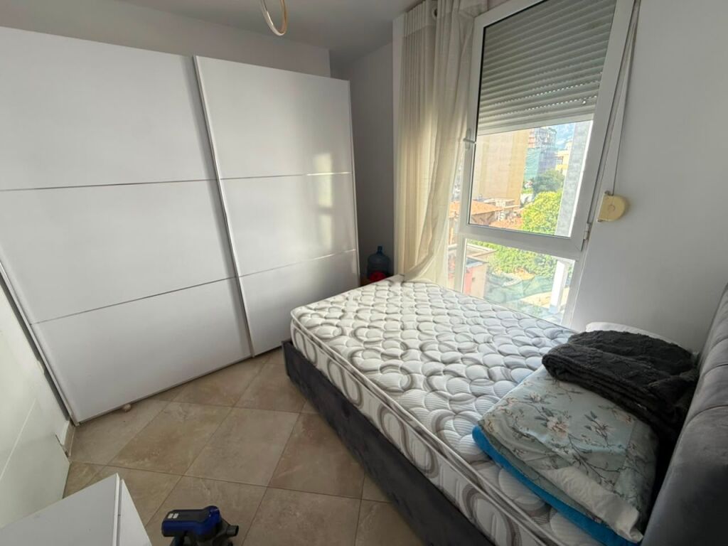 Apartament Me Qera 2+1 Tek Rruga e Barrikadave (ID B2201618) Tirane