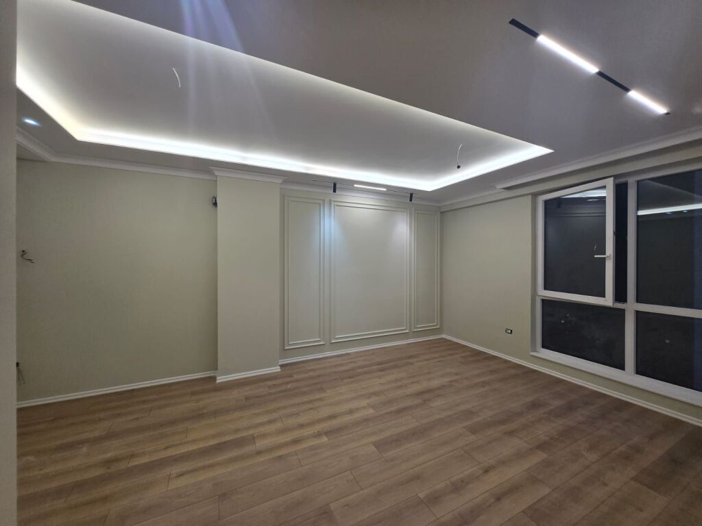 Rent | Ambjent Biznesi | Komuna e Parisit | 600 €/month