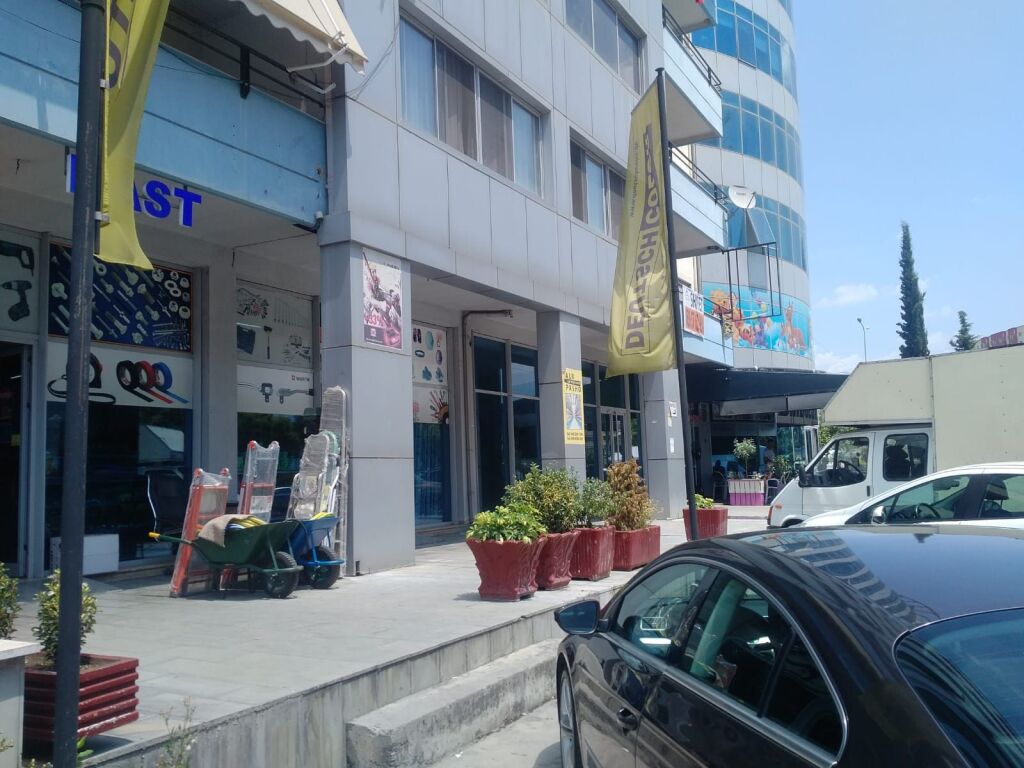 NEGOZIO IN VENDITA MEZEZ KASHAR