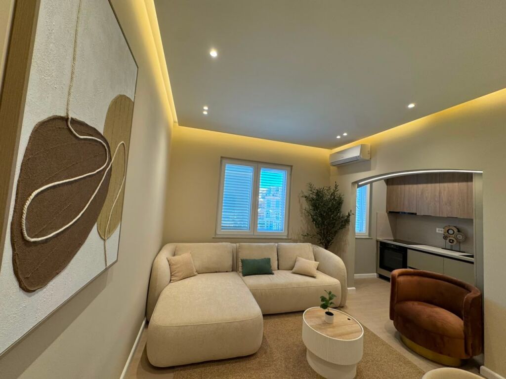 APARTAMENT MODERN 2+1 PER QIRA, RRUGA BARDHYL!