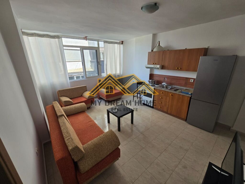 VENDESI APPARTAMENTO 1+1 SPIAGGIA DURAZZO