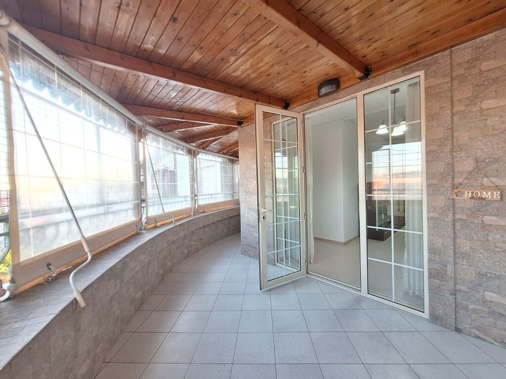 Shitet apartament 2+1+2 tualete tek Tregu Elektrik