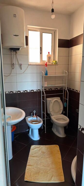 🏡 Jepet me Qera Shtëpi Private 3+1 – Selitë, Tiranë