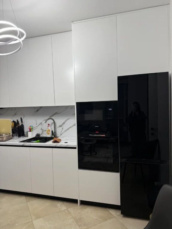 Apartament 2+1 qera, Rruga e Barrikadave