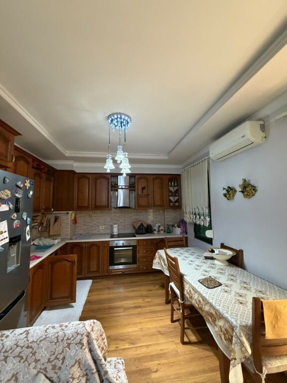 VENDESI APPARTAMENTO 2+1 KODRA E DIELLIT 18.500.000 LEKE FH-83808
