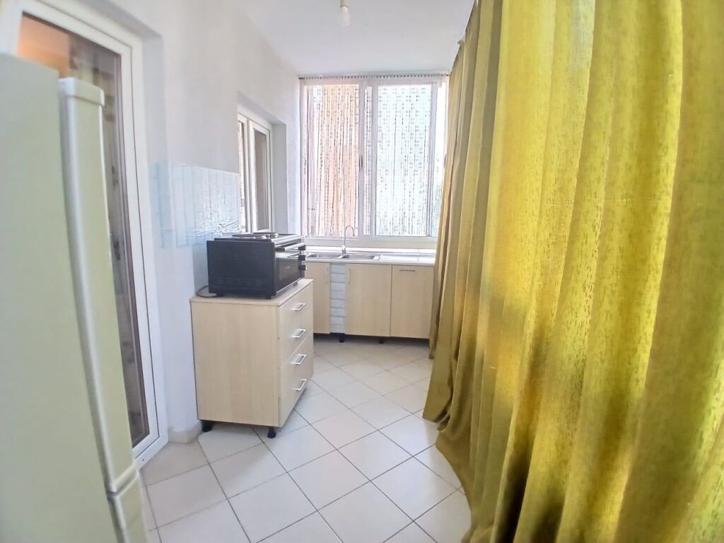 Jepet Me Qera Apartament 2+1+2 Ballkone