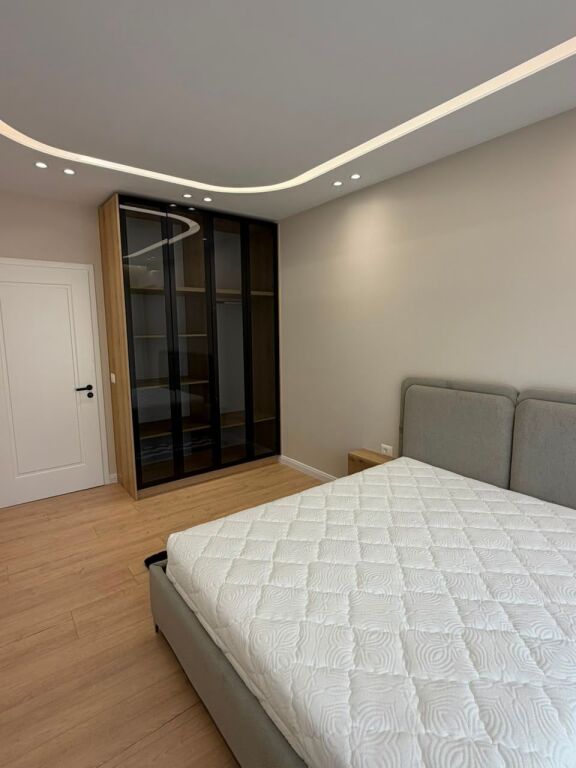 Shitet Apartament 2+1 ne Yzberisht