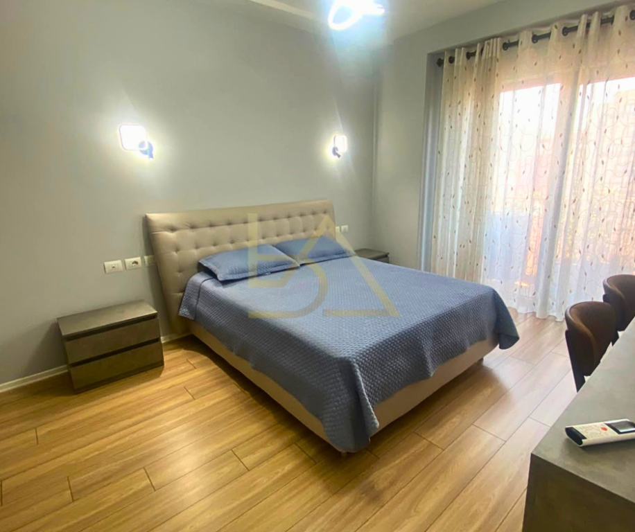 Apartment 3+1+2 for Rent – Garden Building, Kavaja Street, Tirana