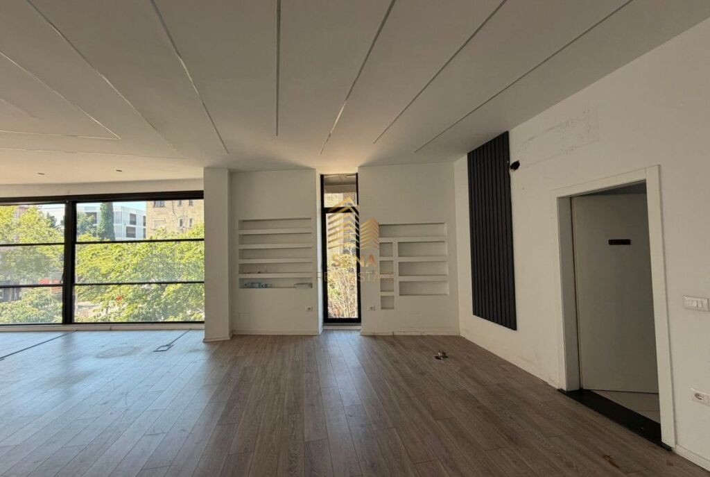 Qira, Ambient Biznesi, Porcelan, 1400 Euro/muaj Neto