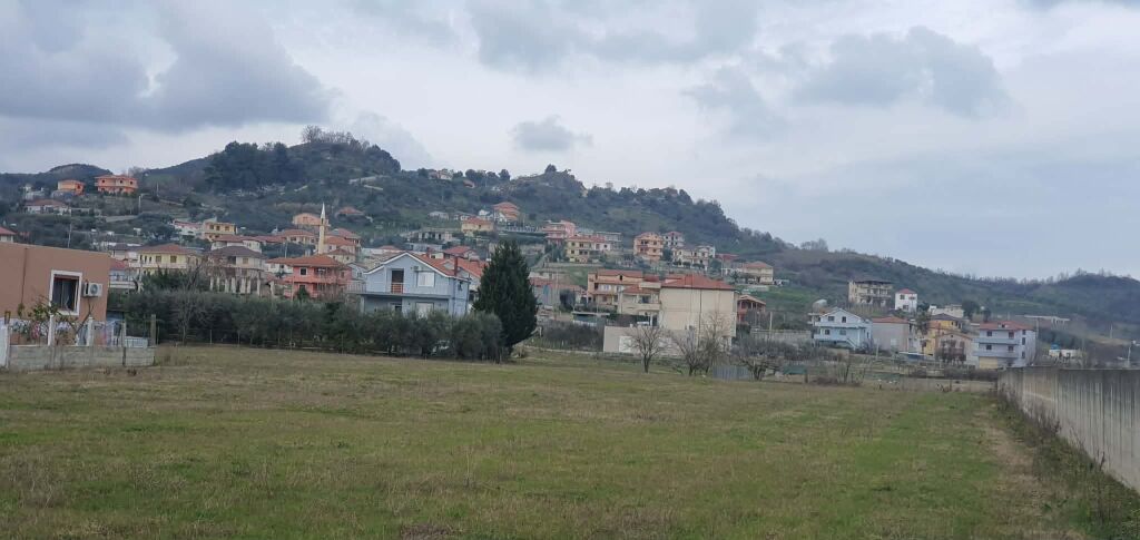 FOR SALE 3-STOREY VILLA  10 000 M2 LAND, VORE