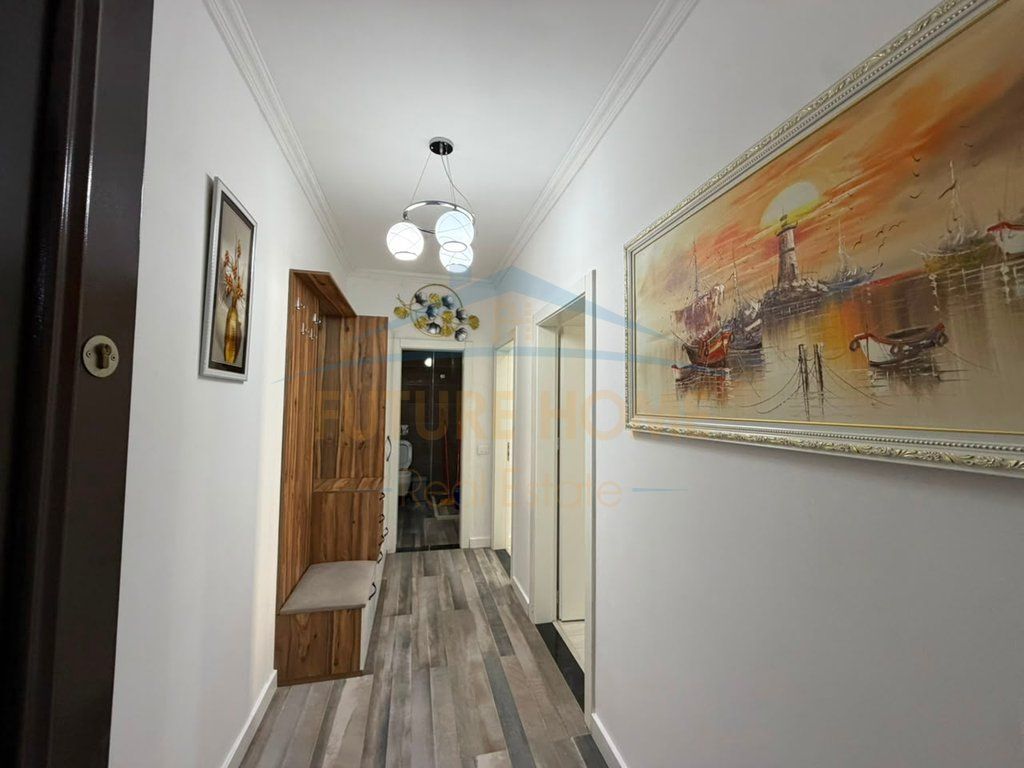 Shitet, Apartament 1+1, Unaza e Re, Tiranë