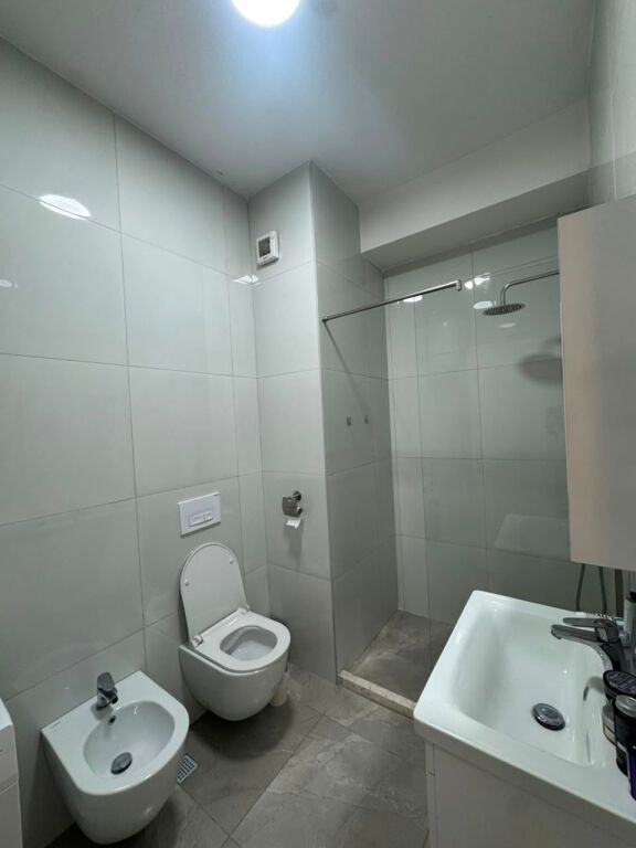 Qera apartament 1+1,Kompleksi Mangalem,Ali Demi