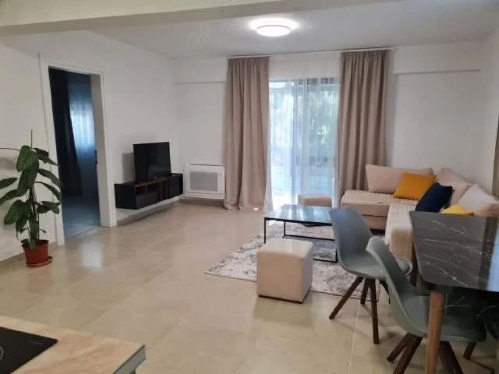 APARTAMENT ME QERA 2+1 BLLOK 85.000LEKE FH-83916