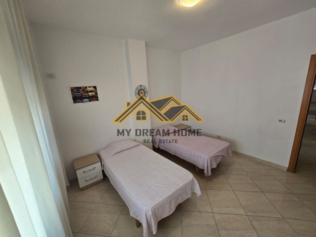 JEPET ME QIRA APARTAMENT 3+1+2 NE QENDER TE DURRESIT