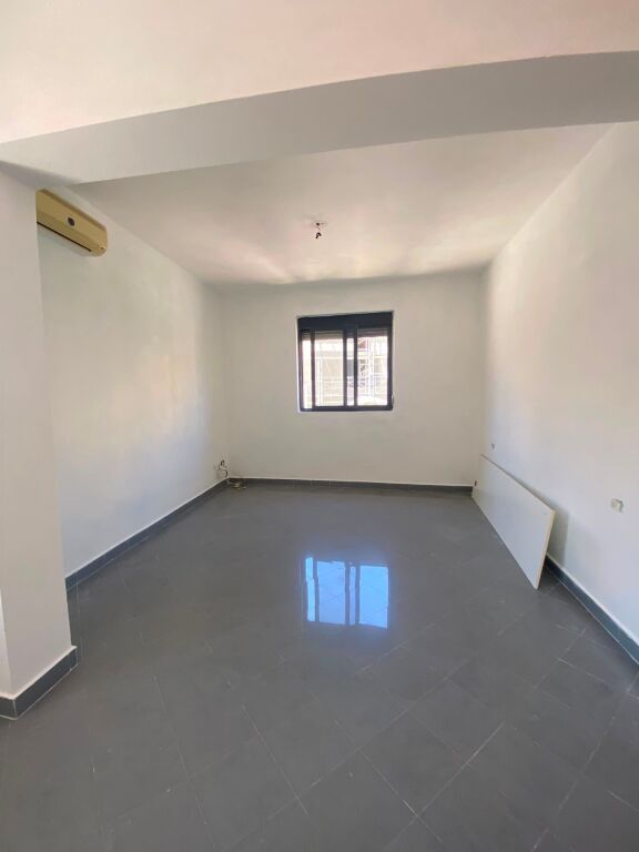 Apartament  2+1 me Qira -Qendra e Durrësit