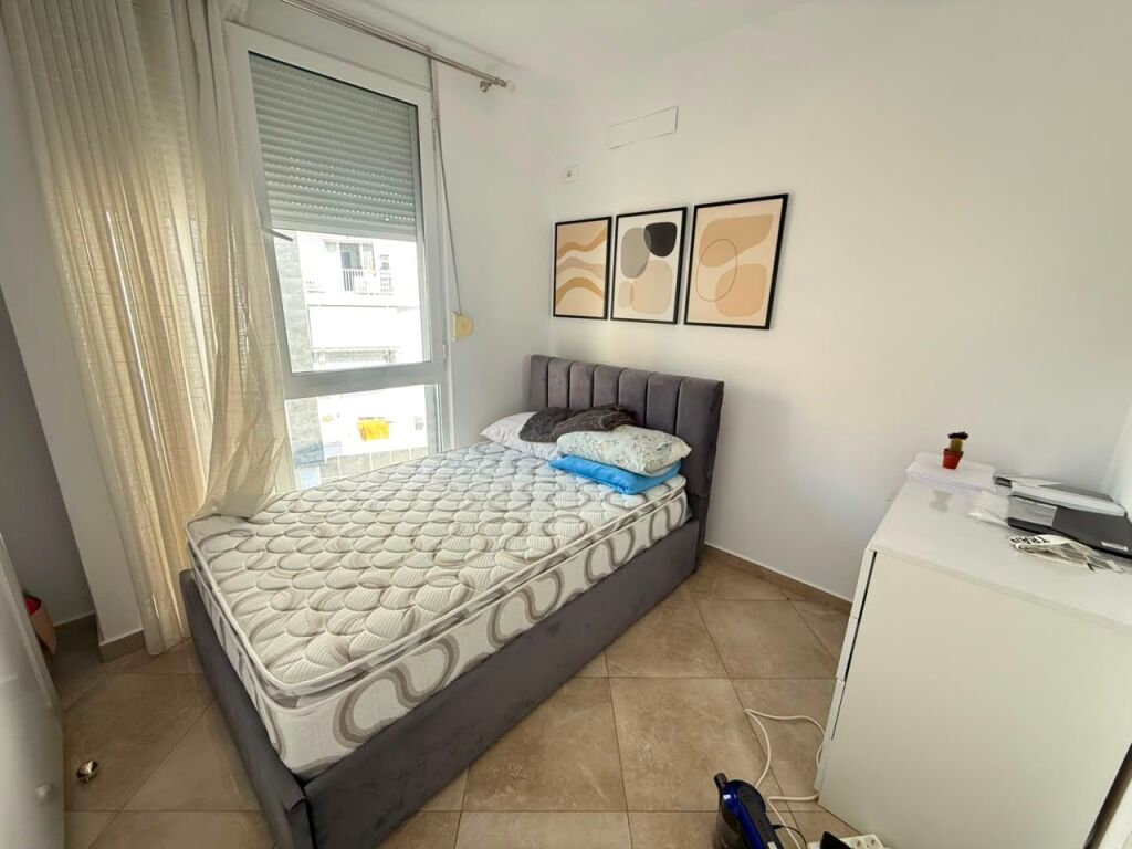 Apartament Me Qera 2+1 Tek Rruga e Barrikadave (ID B2201618) Tirane