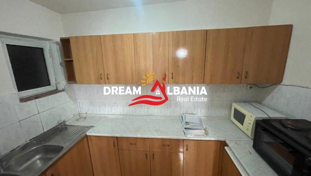 Appartamento 2+1 in Vendita Via Elbasanit, Vicino Down Town (ID 5129002)
