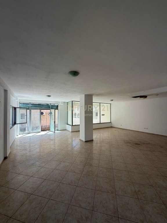 Ambient Komercial për Shitje – Plazh, Durrës ! 155,000 €
