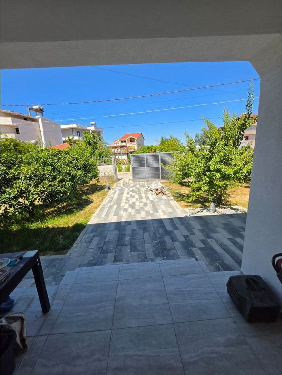Shtëpi Me Qira në plazhin e Durrësit - 800€ neto | 189 m²