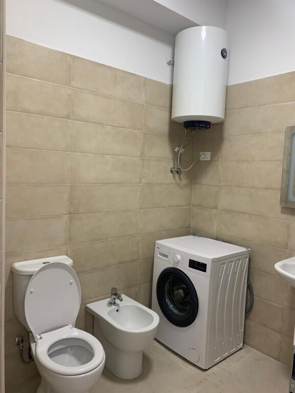 Appartamento 2+1 in Affitto a Mangalem 21, Ali Demi, Tirana​