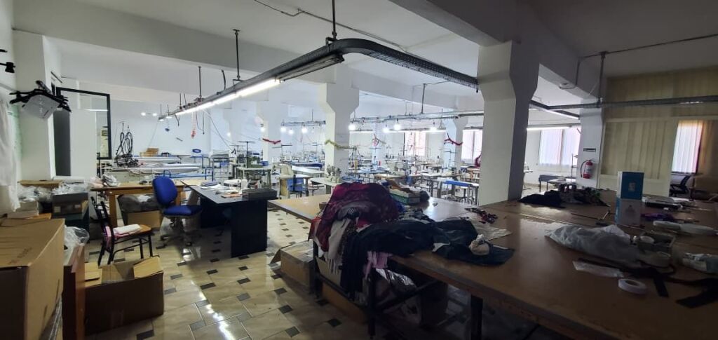 Jepet me Qera Magazinë – Siri Kodra, Tiranë