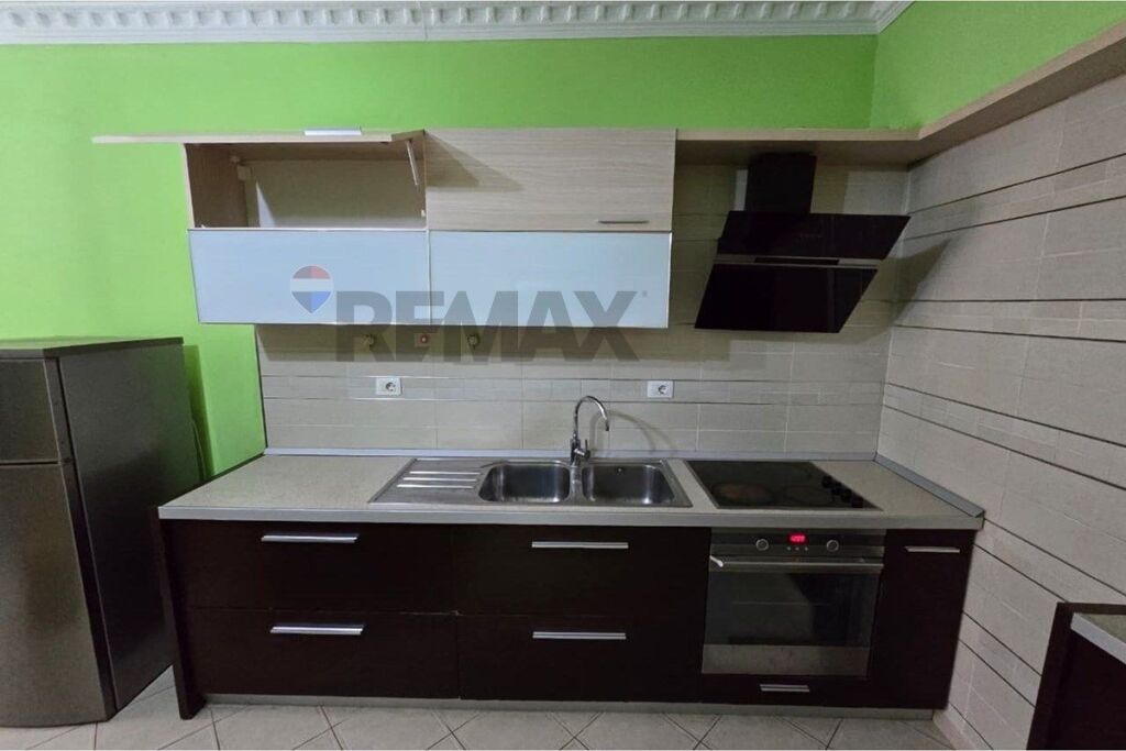 Ofrohet apartament 2+1+2 me qira Astir.