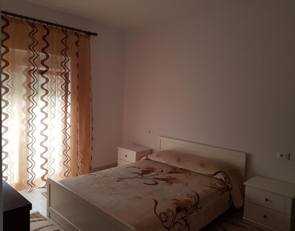 Affittasi appartamento 1+1 a Yzberisht