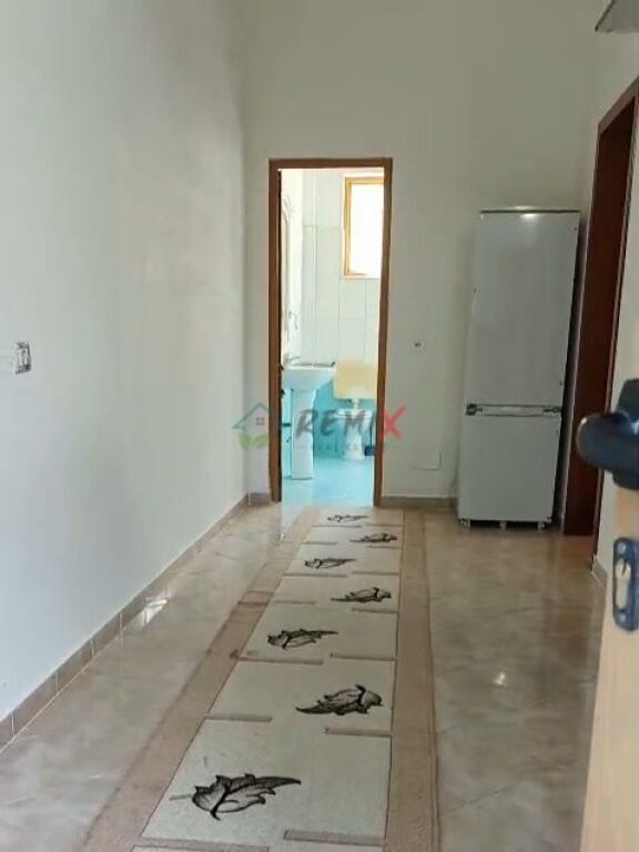 Jepet me qera kati i parë i një vile private në Spitallë, Durrës.