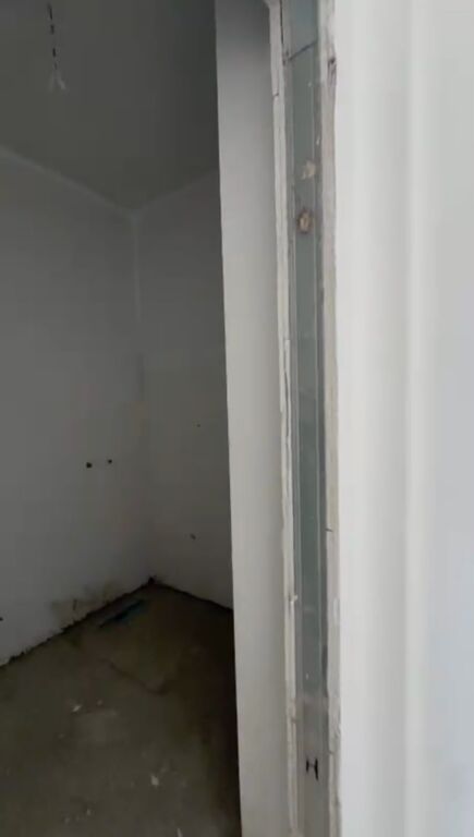 Shitet apartament 2+1+2