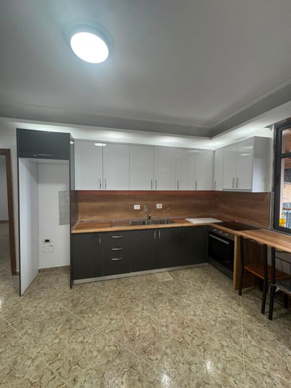 Apartment 3+1+2 for Rent  55,000 lek