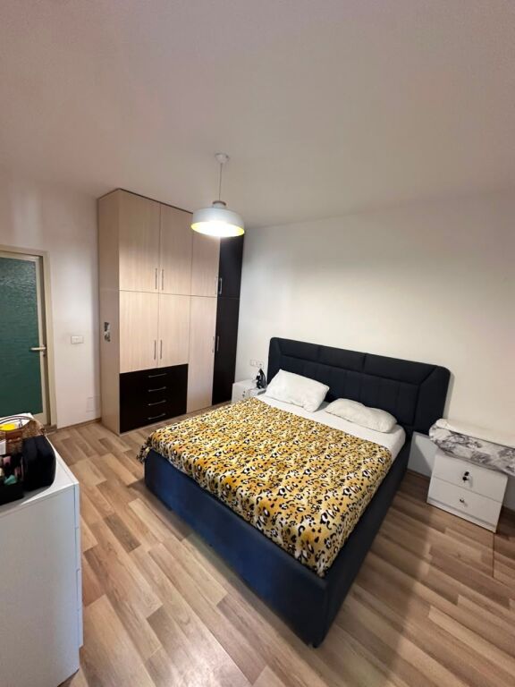 SHITET APARTAMENT 3+1+2 NE ZONEN E ISH RAJONIT, DURRES