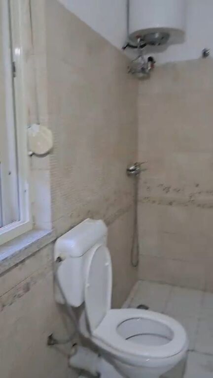 Qera | Shtëpi private 1 + 1 | Ish fusha aviacionit | 300 €/muaj