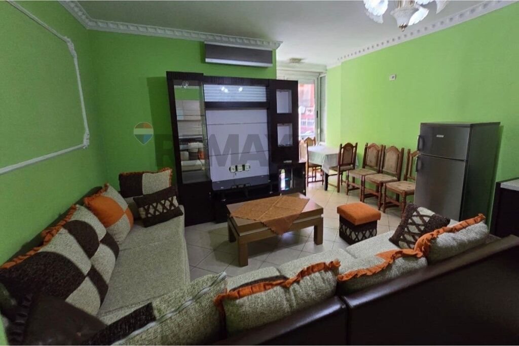 Ofrohet apartament 2+1+2 me qira Astir.