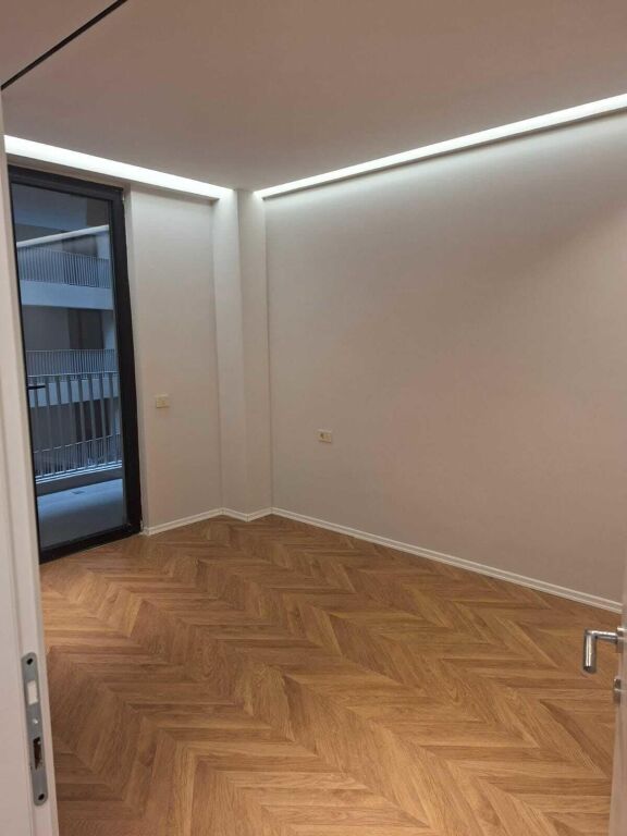 APARTAMENT ME QERA 2+1+2 MINE PEZA 100.000 LEKE FH-83788