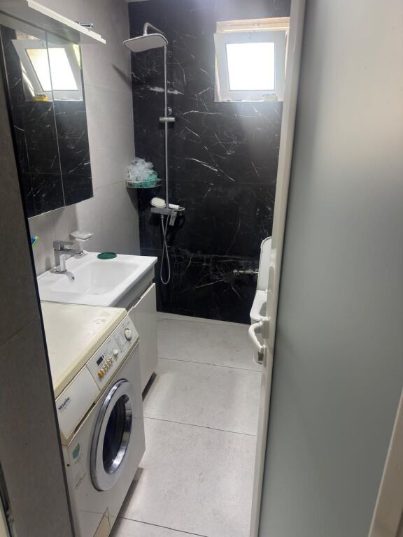 Qera | Shtëpi private 3 + 1 | Fresku | 550 €/muaj